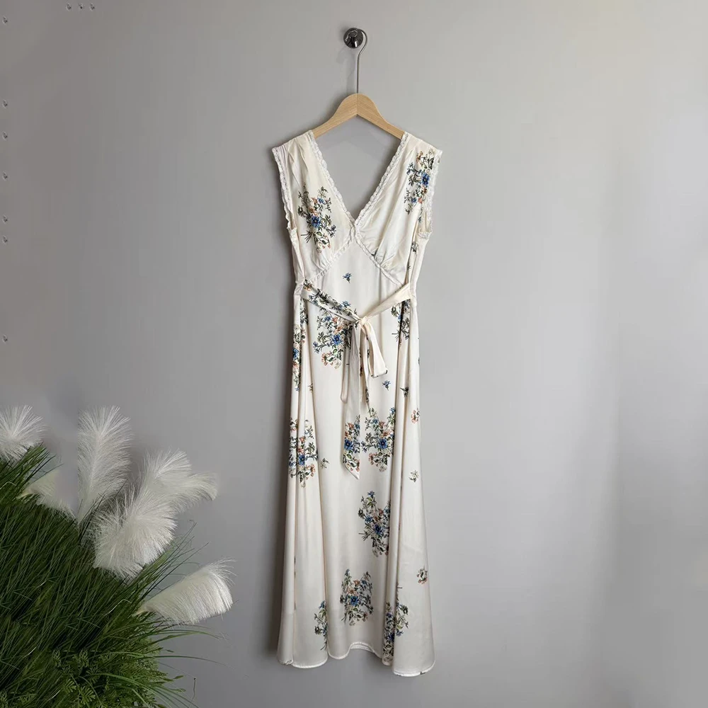 Vintage Floral Print Wrap Dress for Women V Neck Lace Trim Waist Tie Midi Dress Elegant Casual Party Beach Vacation Sundress
Vintage Floral Print Wrap Dress for Women V Neck Lace Trim Waist Tie Midi Dress Elegant Casual Party Beach Vacation Sundress