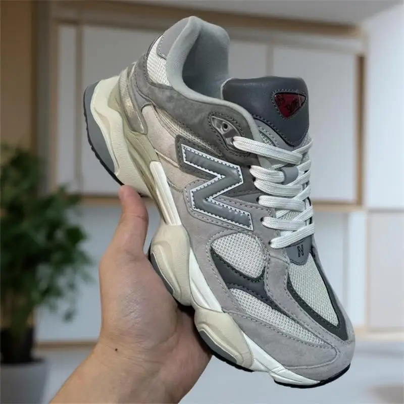 Snow BootsRetro chunky - sole casual shoes, retro comeback design, fashion pick
Snow BootsRetro chunky - sole casual shoes, retro comeback design, fashion pick