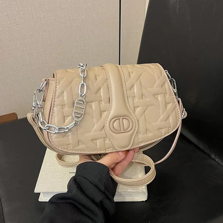 2025 New Designer Inspired Women Chain Bag Luxury Textured Crossbody Shoulder Bag Mini Square Underarm Purse for Casual Evening
2025 New Designer Inspired Women Chain Bag Luxury Textured Crossbody Shoulder Bag Mini Square Underarm Purse for Casual Evening