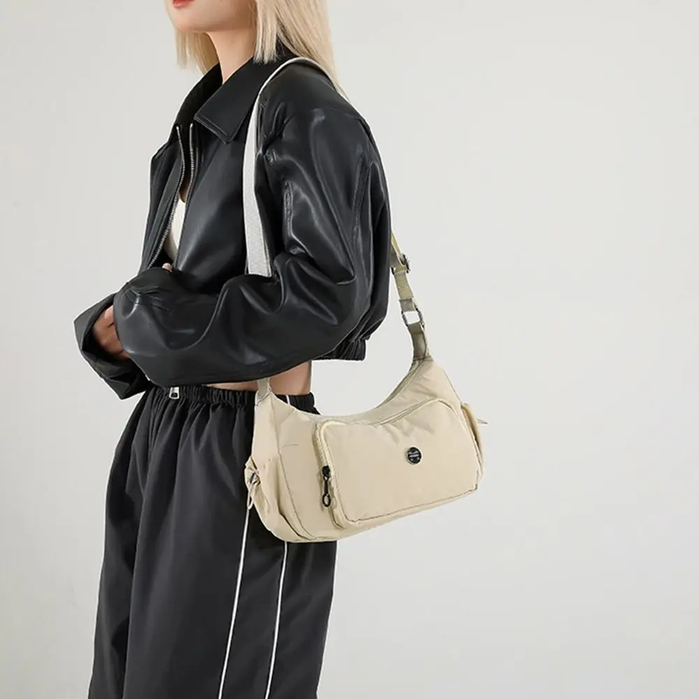 Fashion Casual Cross Body Bag Simple Designer Nylon Shoulder Bag Multiple Pockets Lightweight Commuting Sling Bag Men Women
Fashion Casual Cross Body Bag Simple Designer Nylon Shoulder Bag Multiple Pockets Lightweight Commuting Sling Bag Men Women