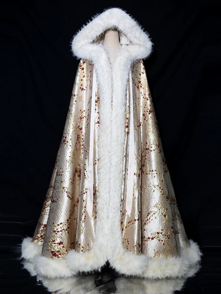 Утепленное зимнее пальто-ханьфу с капюшоном, золотистым узором в виде кленовых листьев, длинными рукавами и цветочным принтом, открытая кардиганная модель
Утепленное зимнее пальто-ханьфу с капюшоном, золотистым узором в виде кленовых листьев, длинными рукавами и цветочным принтом, открытая кардиганная модель