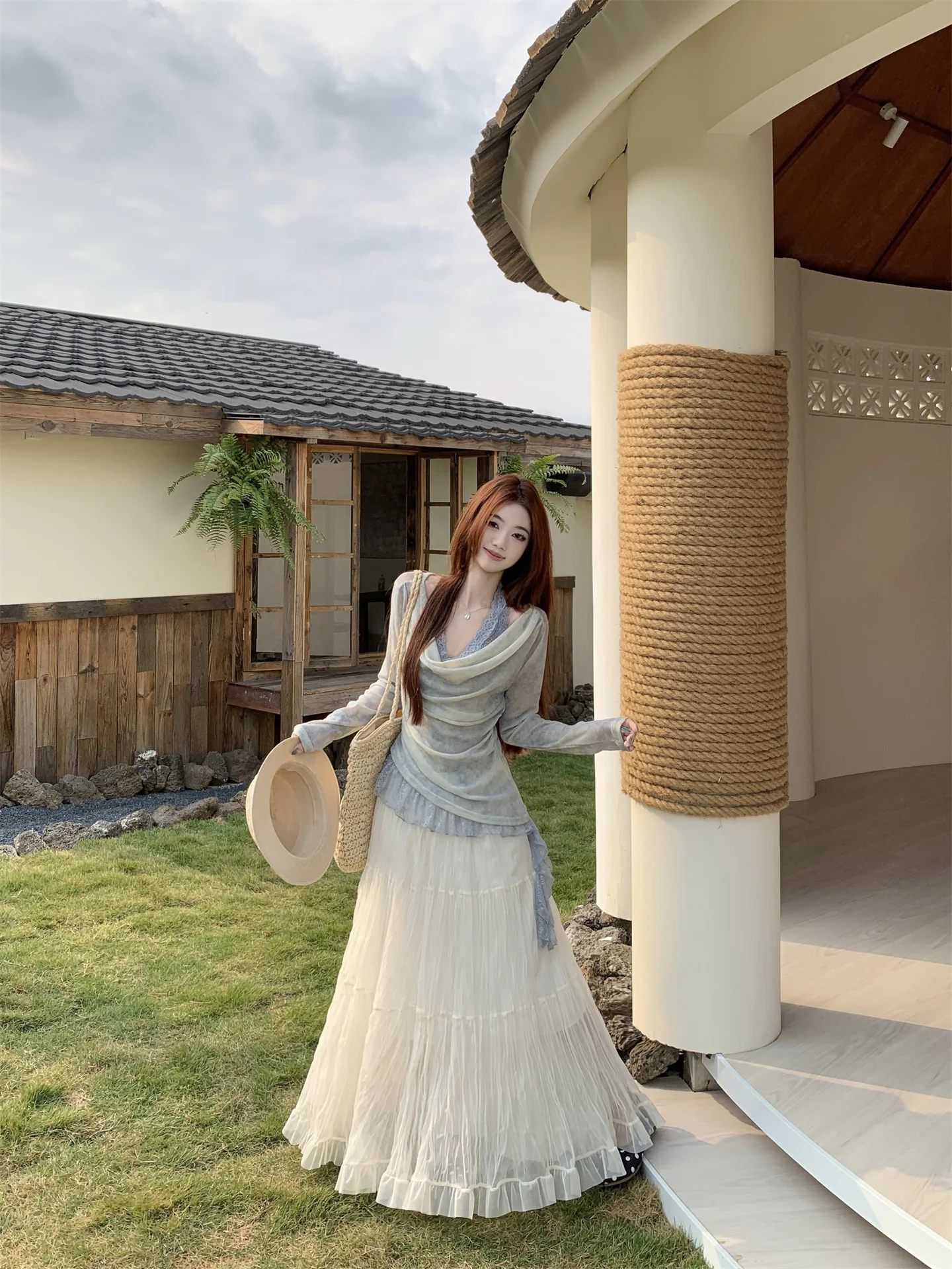 Kumikumi Anti-Aging Tie-Dye Halter Neck Lace T-Shirt Women's Summer Loose Midi Skirt Two-Piece Set High Waist Long Sleeve
Kumikumi Anti-Aging Tie-Dye Halter Neck Lace T-Shirt Women's Summer Loose Midi Skirt Two-Piece Set High Waist Long Sleeve