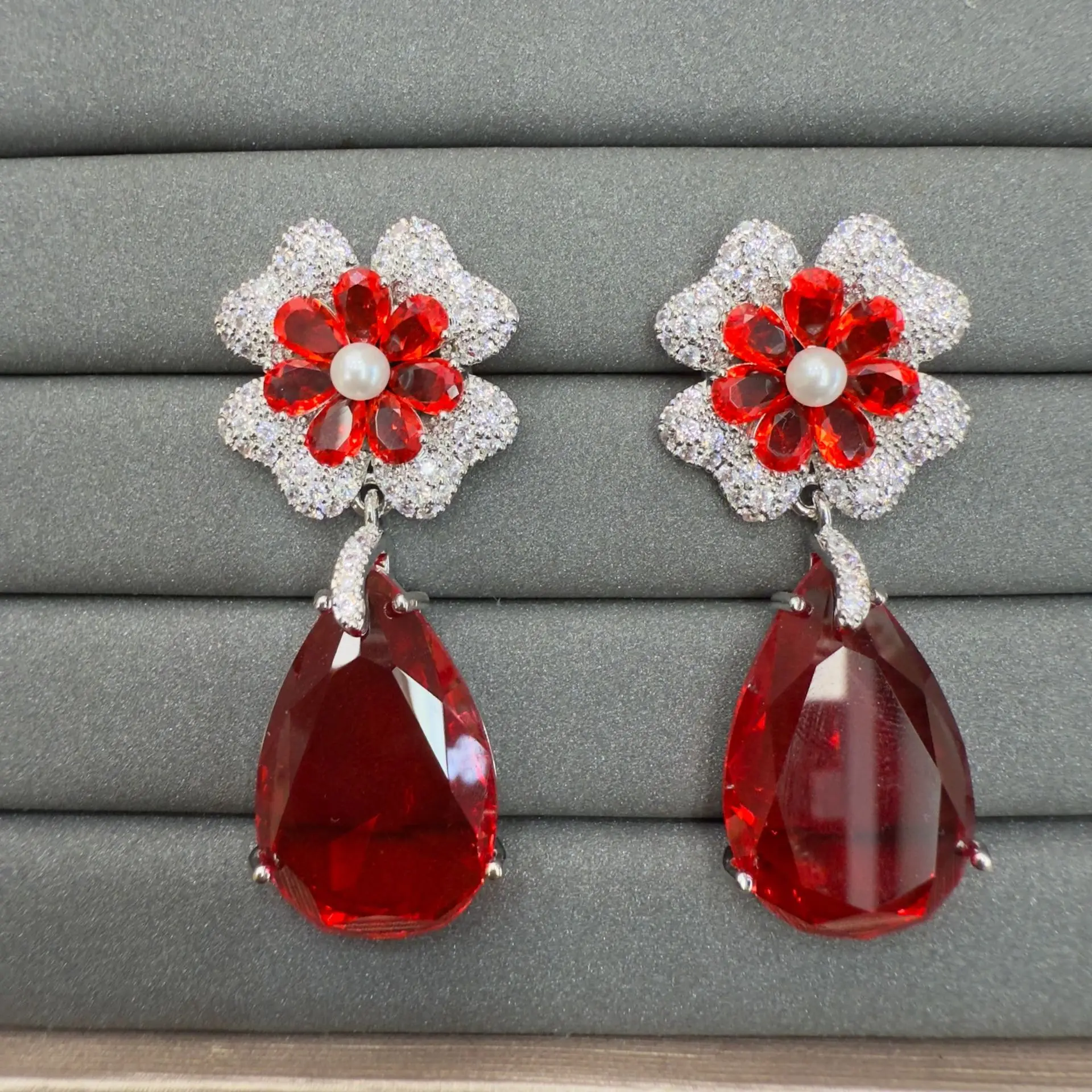 fashion cubic zirconia earrings for women cute jewelry gala event dinner party flower water drop dangling earrings red green
fashion cubic zirconia earrings for women cute jewelry gala event dinner party flower water drop dangling earrings red green
