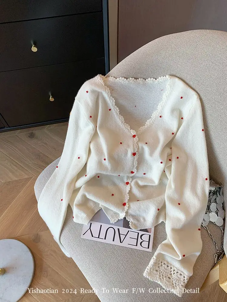 V Neck Long Sleeve Top White Heart Button Knit Cardigan Sweater Mujer Sueters Fashion Chic Pull Femme Korean Jacket Thin Shirts
V Neck Long Sleeve Top White Heart Button Knit Cardigan Sweater Mujer Sueters Fashion Chic Pull Femme Korean Jacket Thin Shirts