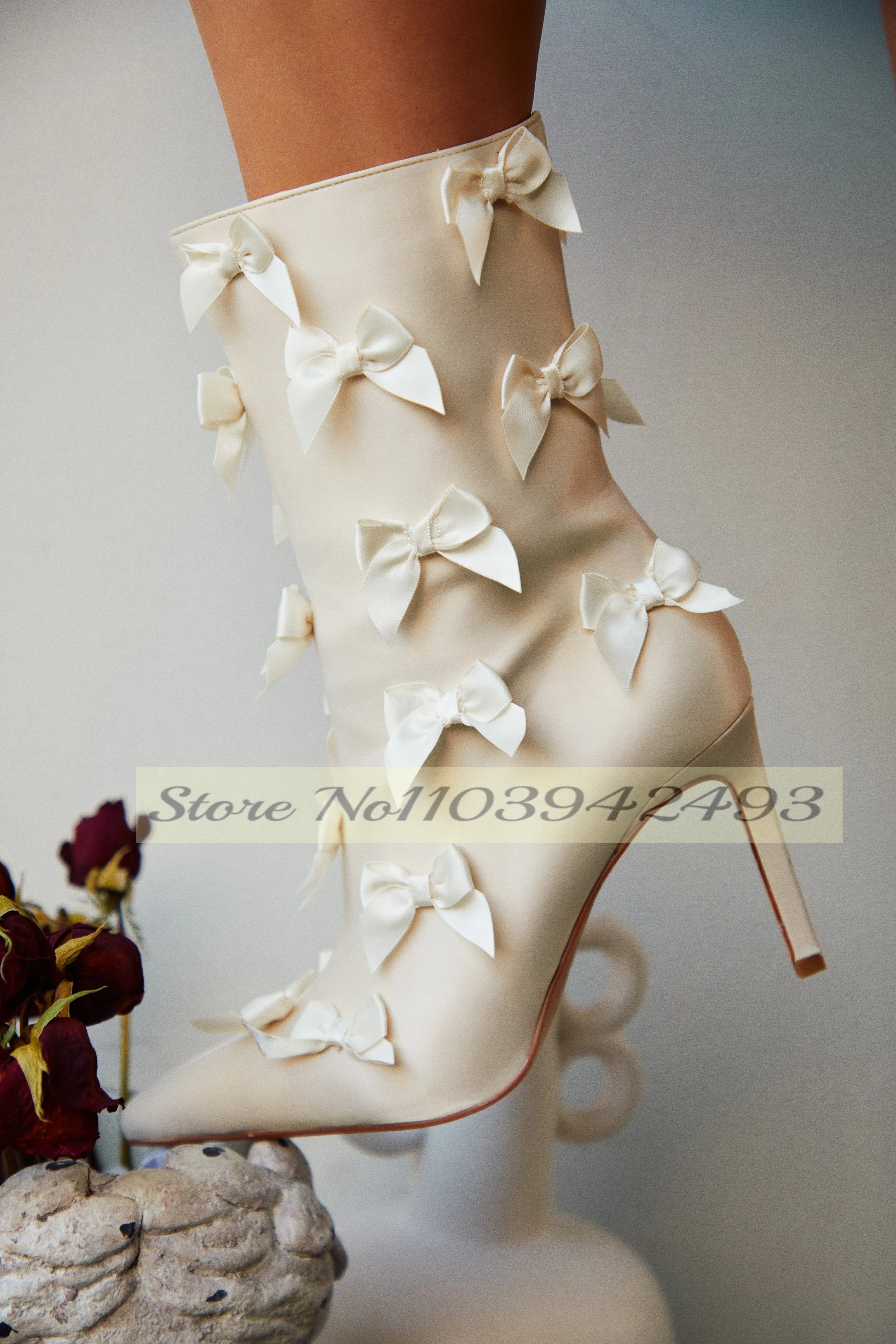Белые атласные ботинки с узлом-бабочкой, острый носок до середины икры, туфли на шпильке, нежные лаконичные женские туфли на осень-зиму 2025 года, Zapatos
Белые атласные ботинки с узлом-бабочкой, острый носок до середины икры, туфли на шпильке, нежные лаконичные женские туфли на осень-зиму 2025 года, Zapatos