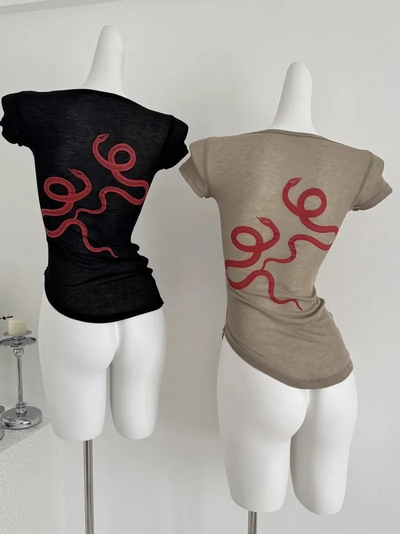 Snake Print Design Short Sleeved T-shirt Summer New Round Neck Slim Fit and Slimming Hot Girl Tight Top Women Ins Female Clothes
Snake Print Design Short Sleeved T-shirt Summer New Round Neck Slim Fit and Slimming Hot Girl Tight Top Women Ins Female Clothes