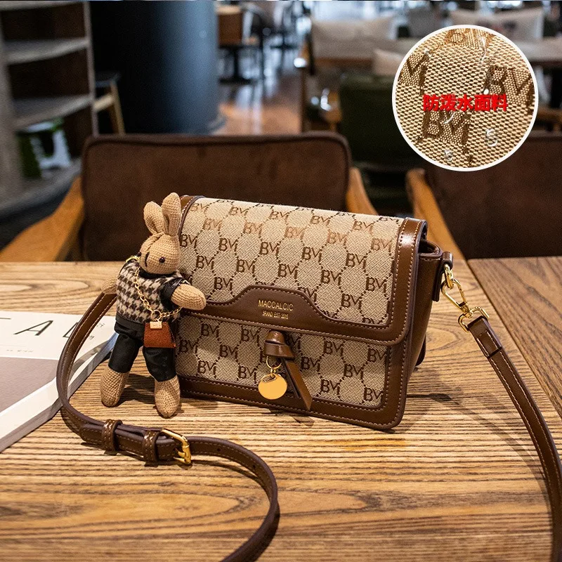 2025 New Fashionable Luxury Printed Women's Handbag, One Shoulder Casual Crossbody Bag, Personalized Versatile Shoulder Bag
2025 New Fashionable Luxury Printed Women's Handbag, One Shoulder Casual Crossbody Bag, Personalized Versatile Shoulder Bag