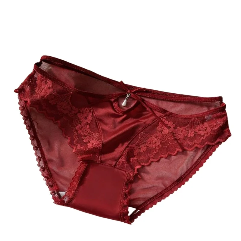 Smooth Underwear Women's Lace Satin Sexy High Elastic Natal Year Wedding Gift Briefs Senior Sense Sweet and Spicy Red Panties
Smooth Underwear Women's Lace Satin Sexy High Elastic Natal Year Wedding Gift Briefs Senior Sense Sweet and Spicy Red Panties