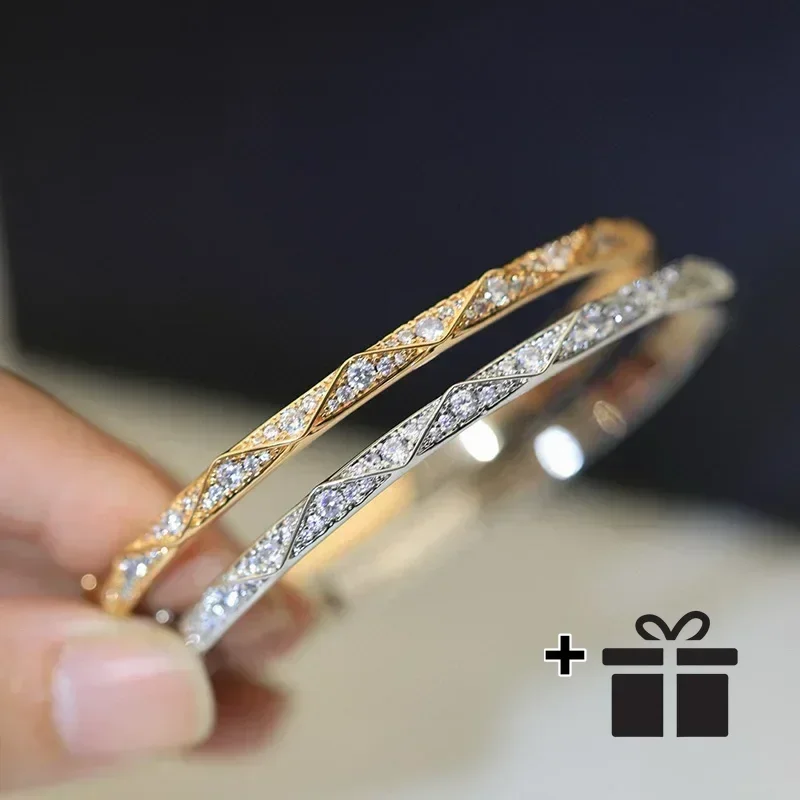 2025 High qualityLuxury Brand Pure 925 Sterling Silver Jewelry For Women Wave Bangle Rose Gold Diamond Design Wedding Jewelry
2025 High qualityLuxury Brand Pure 925 Sterling Silver Jewelry For Women Wave Bangle Rose Gold Diamond Design Wedding Jewelry
