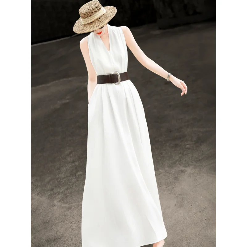 MEXCOCO 2026 Spring Summer New Elegant French Halter V Neck Sleeveless Waist Slim Vest Dress
MEXCOCO 2026 Spring Summer New Elegant French Halter V Neck Sleeveless Waist Slim Vest Dress