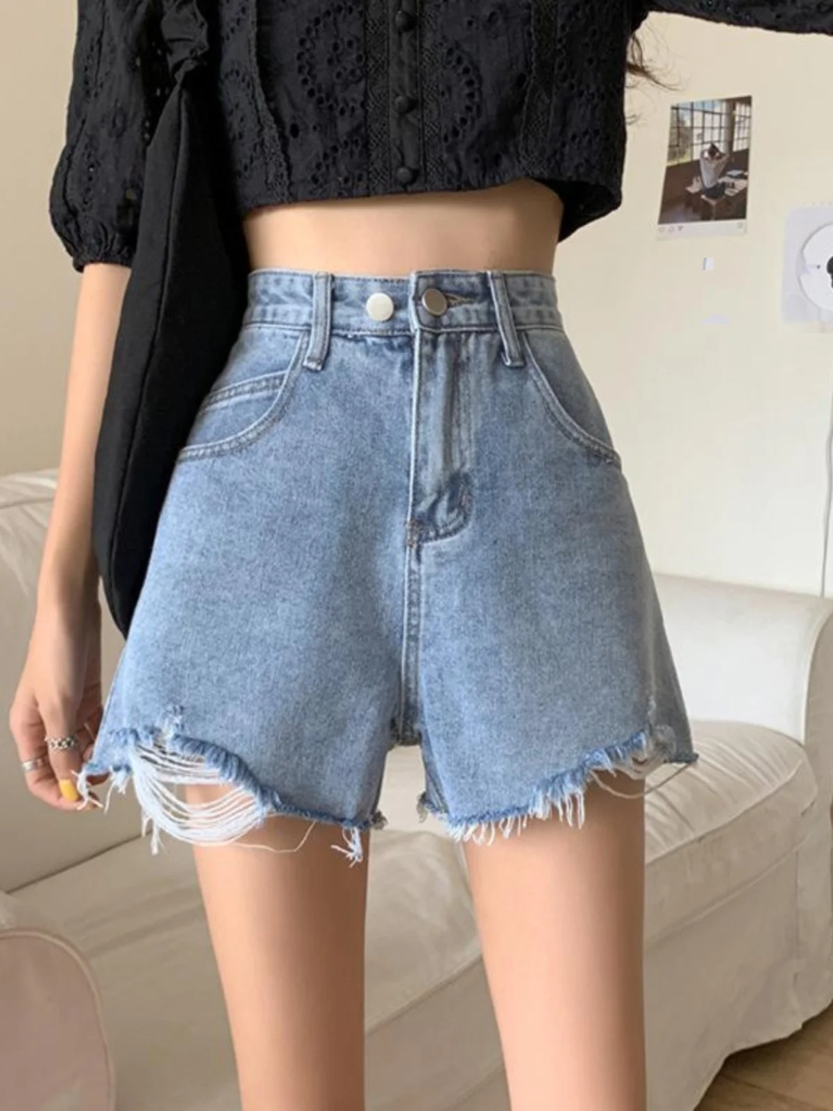 High Waist Loose Fit Denim Shorts Women's Summer New Style A-Line Wide Leg Super Hot Pants Trendy Casual Zipper Closure Jeans
High Waist Loose Fit Denim Shorts Women's Summer New Style A-Line Wide Leg Super Hot Pants Trendy Casual Zipper Closure Jeans