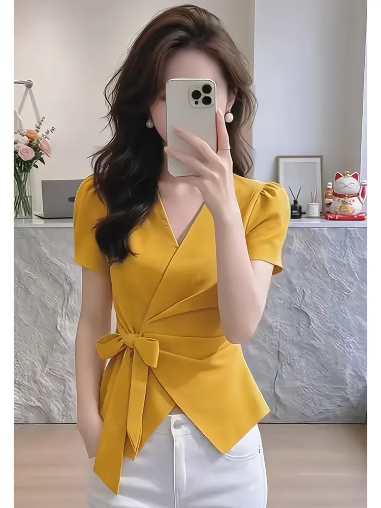 Slimming Effect V-Neck Bubble Sleeve Shirt Women's Summer High Waist Belted T-Shirt Korean Style Commute Classic Pattern Brea...
Slimming Effect V-Neck Bubble Sleeve Shirt Women's Summer High Waist Belted T-Shirt Korean Style Commute Classic Pattern Brea...