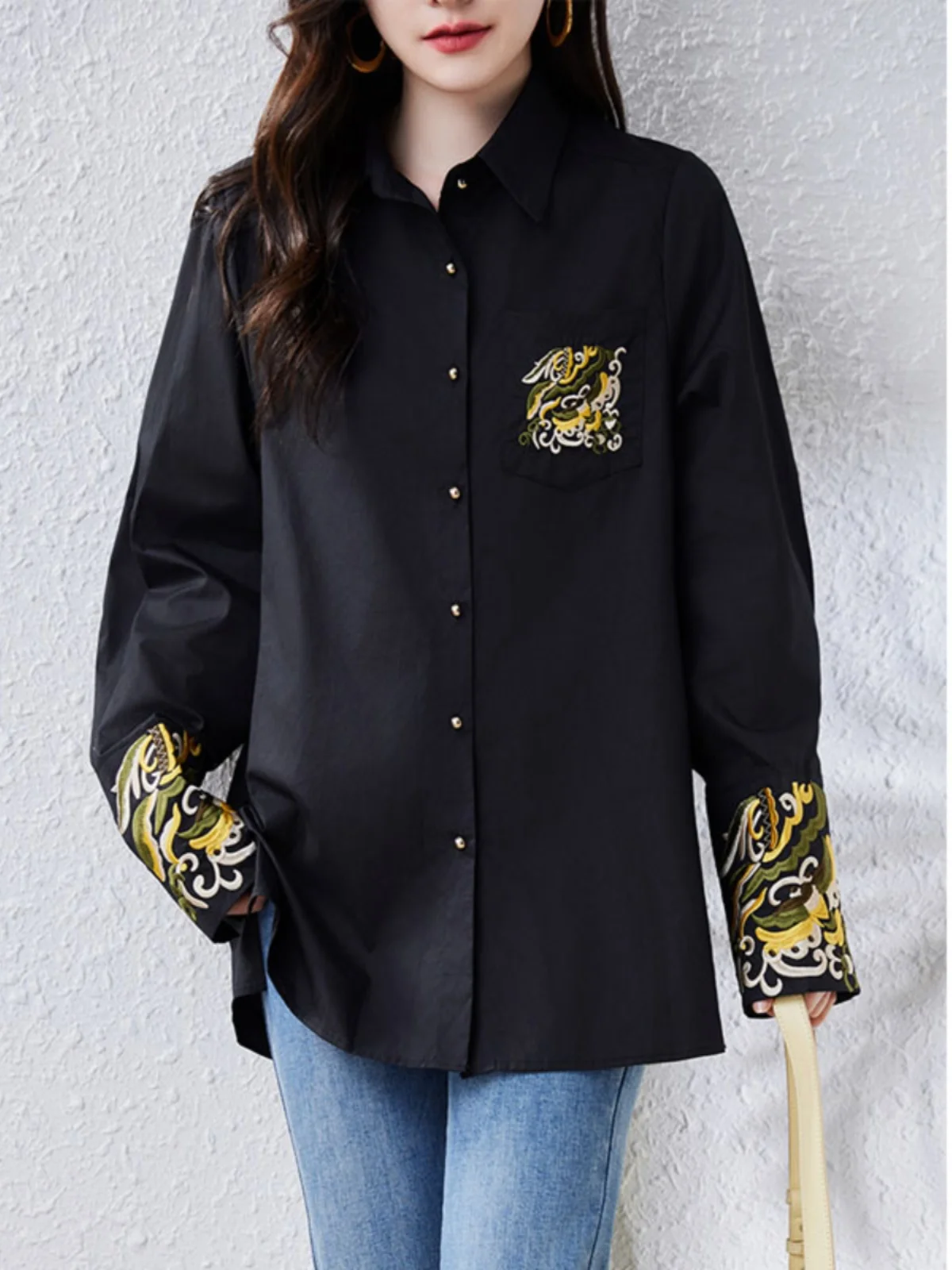 SuperAen Spring 2024 Chinese Style Retro Fashion Versatile Embroidered Shirt Large Polo Neck Cardigan Single Breasted Shirt
SuperAen Spring 2024 Chinese Style Retro Fashion Versatile Embroidered Shirt Large Polo Neck Cardigan Single Breasted Shirt