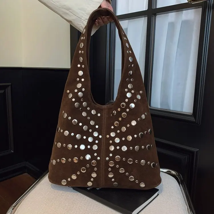 Новая винтажная сумка-тоут 2026 года с заклепками, вместительная сумка с верхней ручкой, регулируемый плечевой ремень, сумка в стиле бохо-шик для работы и поездок
Новая винтажная сумка-тоут 2026 года с заклепками, вместительная сумка с верхней ручкой, регулируемый плечевой ремень, сумка в стиле бохо-шик для работы и поездок
