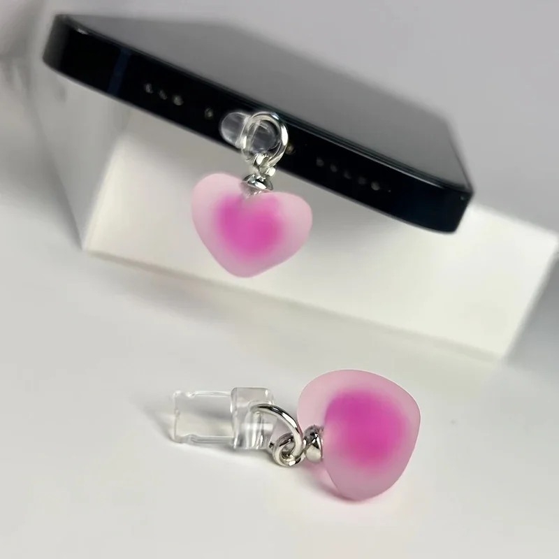 Universal Phone Accessories Cute Heart Shaped Phone Dust Plug Pendant Heart-Shaped Pendant Suitable For iPhone Type-C
Universal Phone Accessories Cute Heart Shaped Phone Dust Plug Pendant Heart-Shaped Pendant Suitable For iPhone Type-C