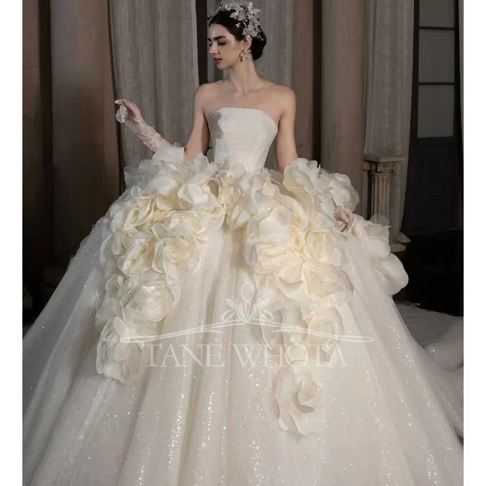 Luxury Strapless Wedding Dress 3D Flower Ball Gown Customized Civil Ceremony Bridal Gown Elegant White Wedding Dress
Luxury Strapless Wedding Dress 3D Flower Ball Gown Customized Civil Ceremony Bridal Gown Elegant White Wedding Dress