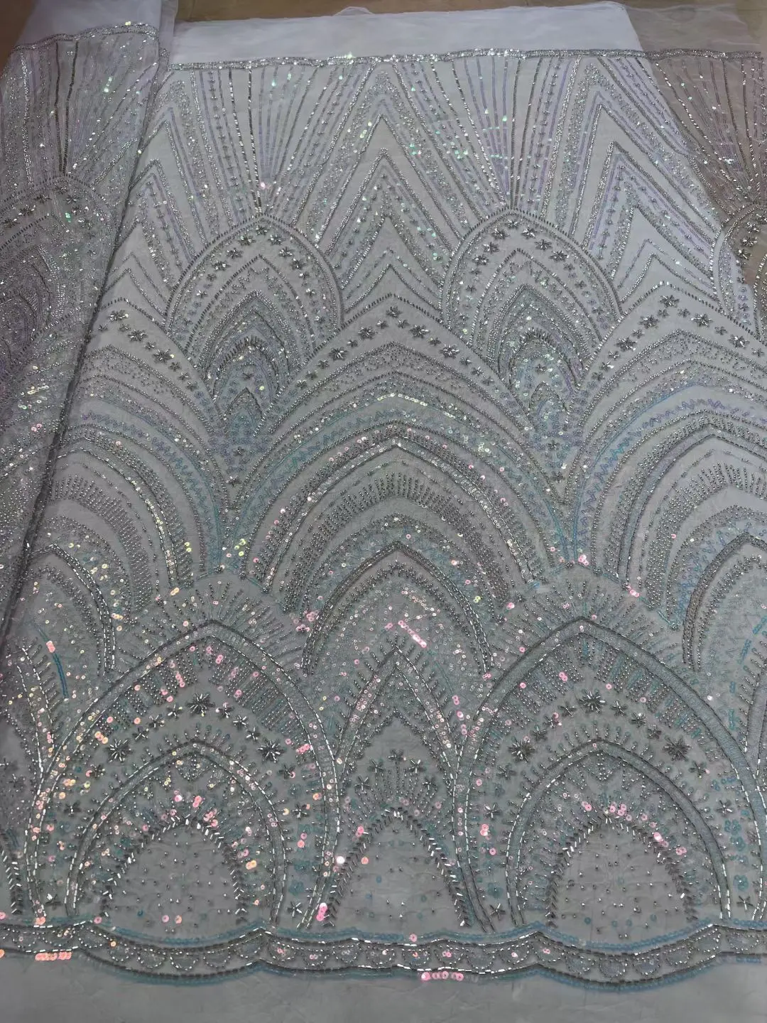 High Quality Embroidery French Lace Fabric ZH-1306687 African Sequins Beaded Tulle Lace Fabric For Sewing
High Quality Embroidery French Lace Fabric ZH-1306687 African Sequins Beaded Tulle Lace Fabric For Sewing