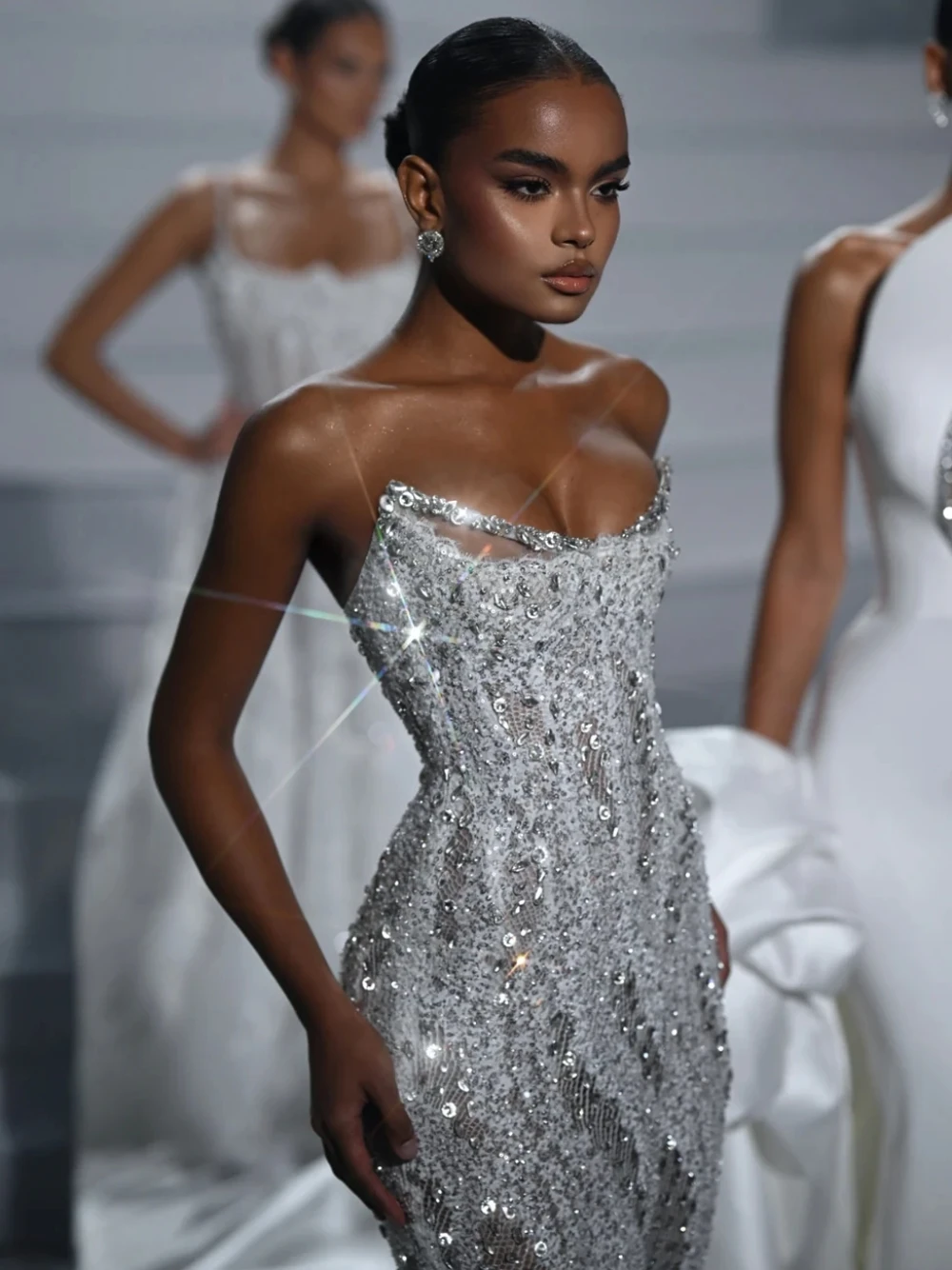 DTLumika Strapless Beaded Mermaid Wedding Dress Sparkly Rhinestone Illusion Customized Bridal Gown Luxury Fashionable Wear
DTLumika Strapless Beaded Mermaid Wedding Dress Sparkly Rhinestone Illusion Customized Bridal Gown Luxury Fashionable Wear