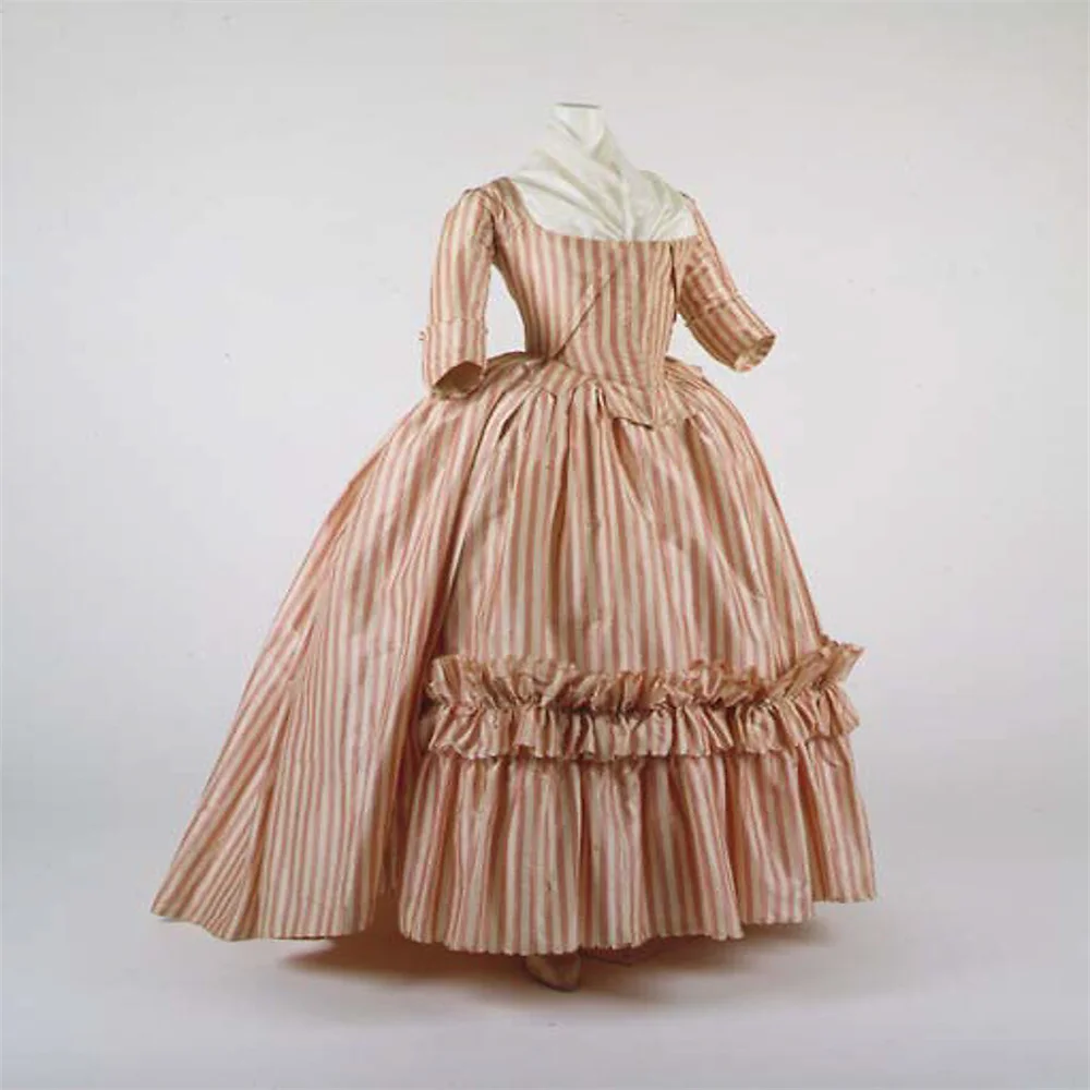 1785s French Rococo Marie Antoinette Baroque Dress Medieval Court Noble Princess Renaissance Robe Costume Dress Rococo Ball Gown
1785s French Rococo Marie Antoinette Baroque Dress Medieval Court Noble Princess Renaissance Robe Costume Dress Rococo Ball Gown
