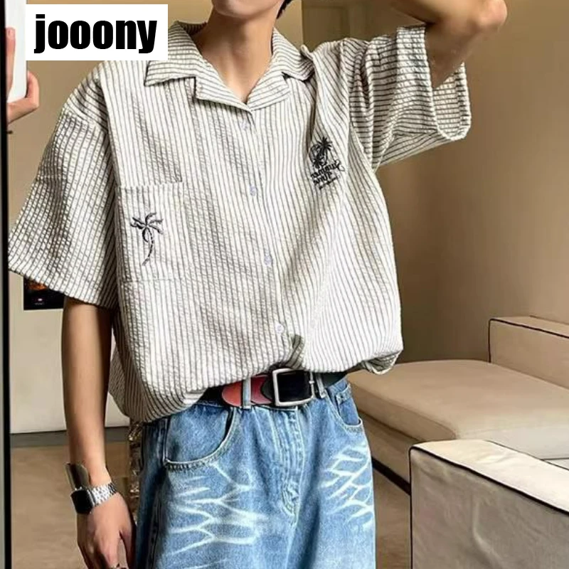 Новая летняя повседневная свободная американская блузка, японская винтажная мужская рубашка с вышивкой High Street, персонализированная мужская рубашка с короткими рукавами
Новая летняя повседневная свободная американская блузка, японская винтажная мужская рубашка с вышивкой High Street, персонализированная мужская рубашка с короткими рукавами