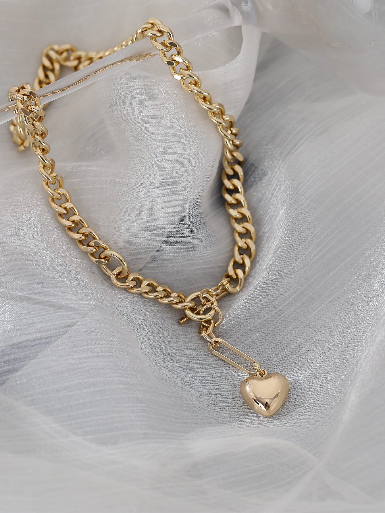 Sweet-Cool Women's Ot-Link Heart Pendant Necklace Fashionable Minimalist Jewelry Versatile Accessory for Vacation Party Concert
Sweet-Cool Women's Ot-Link Heart Pendant Necklace Fashionable Minimalist Jewelry Versatile Accessory for Vacation Party Concert