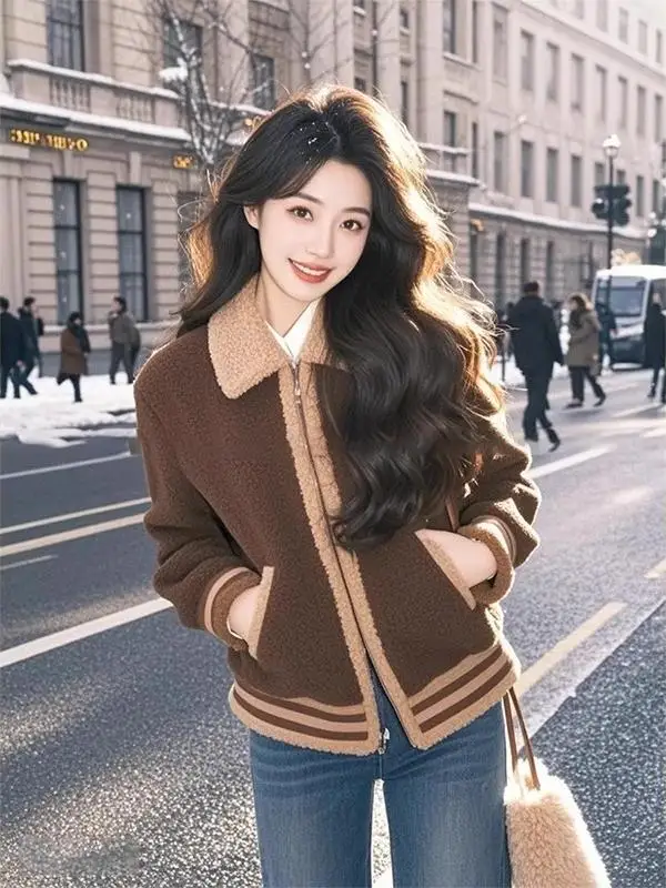 Корейская уникальная очень милая женская зимняя верхняя одежда из коричневого меха ягненка, новинка 2026 года, маленький размер
Корейская уникальная очень милая женская зимняя верхняя одежда из коричневого меха ягненка, новинка 2026 года, маленький размер