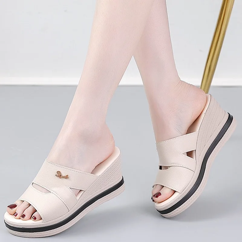 New Arrival Women's Stylish Summer Slide Sandals Fashion Casual Slippers Soft Non-Slip Sole For Outdoor Walking Daily Life
New Arrival Women's Stylish Summer Slide Sandals Fashion Casual Slippers Soft Non-Slip Sole For Outdoor Walking Daily Life