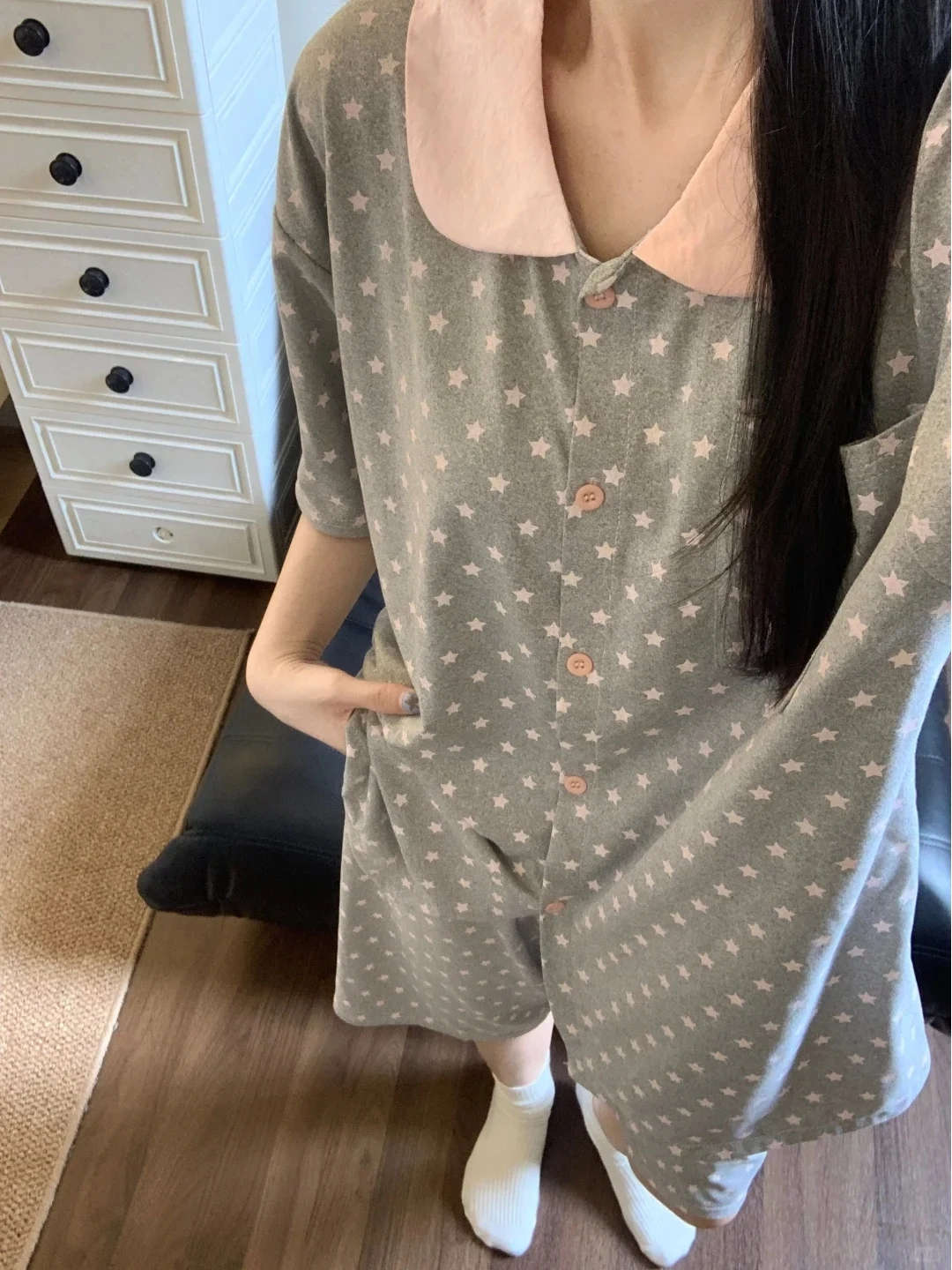 Summer Cloud Cotton Sleepwear Women's Grey Pink Color Block Star Print Turn-down Collar Open Cardigan Short Sleeve Shorts Hom...
Summer Cloud Cotton Sleepwear Women's Grey Pink Color Block Star Print Turn-down Collar Open Cardigan Short Sleeve Shorts Hom...