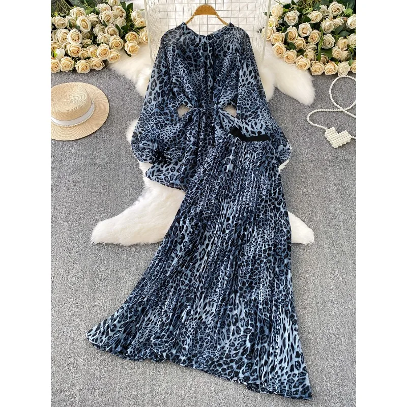 Light Mature Style Two-piece Sets Elegant Leopard Print Round Neck Puff Sleeve Shirt High Waist Midi Large Pleated Skirts
Light Mature Style Two-piece Sets Elegant Leopard Print Round Neck Puff Sleeve Shirt High Waist Midi Large Pleated Skirts