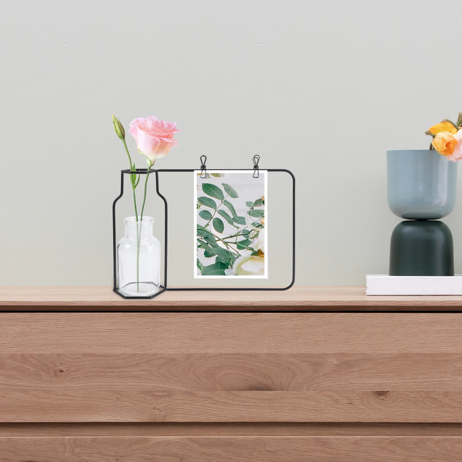 1Pcs Desktop Vase Ornament Photo Frame Plant Container Creative Glass Vase Nordic Simple Design for Home Wall Shelf Decoration
1Pcs Desktop Vase Ornament Photo Frame Plant Container Creative Glass Vase Nordic Simple Design for Home Wall Shelf Decoration