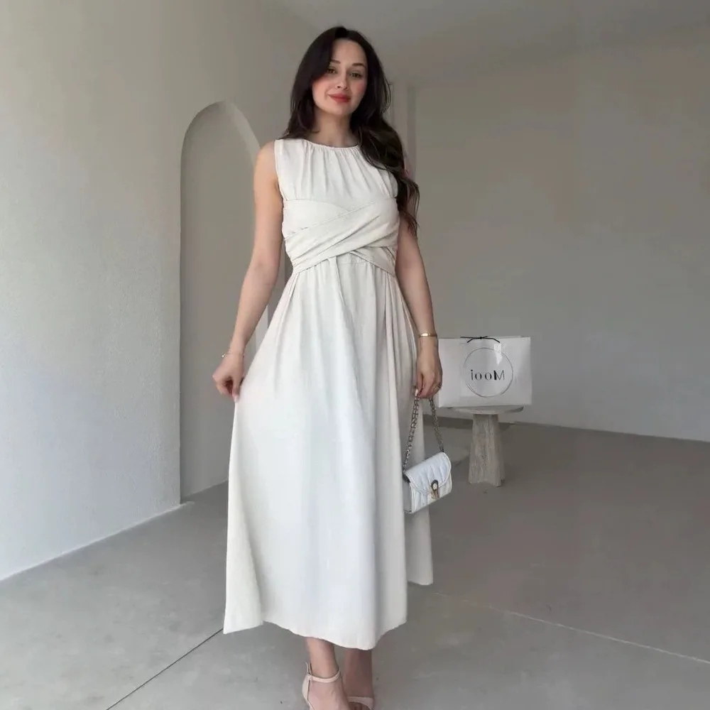 White Street Style Sleeveless Bodycon Dresses Summer 2026 Women's Ruched Waist Fitted Midi Dress
White Street Style Sleeveless Bodycon Dresses Summer 2026 Women's Ruched Waist Fitted Midi Dress
