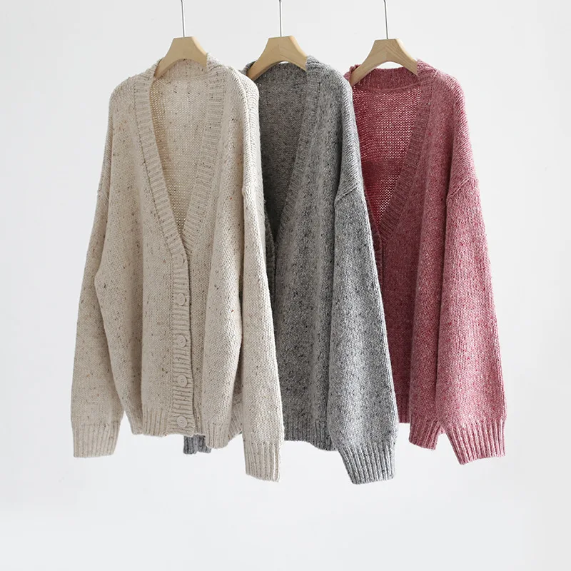 V-neck Loose Thick Needle Knitwear Sweater Coat for Women Casual Single Breasted Long Sleeve Cardigan Knitted Top Autumn Winter
V-neck Loose Thick Needle Knitwear Sweater Coat for Women Casual Single Breasted Long Sleeve Cardigan Knitted Top Autumn Winter