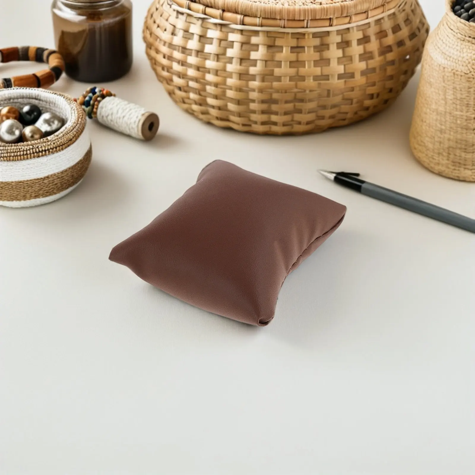 10Pcs Watch Display Pillow PU Soft Cushion for Bracelet Storage Pillows Jewelry Box 3.54x3.14x1.77in Small Watch
10Pcs Watch Display Pillow PU Soft Cushion for Bracelet Storage Pillows Jewelry Box 3.54x3.14x1.77in Small Watch