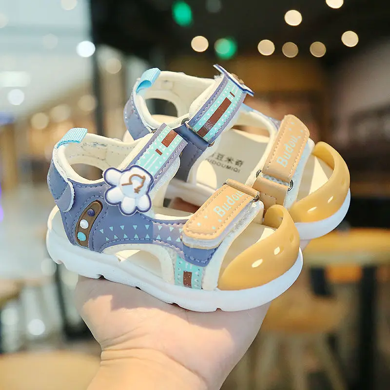 Girls' Sandals The New Soft Soled Shoes for Boys and Babies In 2022 Little Princess Baotou Non-slip Children's Beach Shoes
Girls' Sandals The New Soft Soled Shoes for Boys and Babies In 2022 Little Princess Baotou Non-slip Children's Beach Shoes