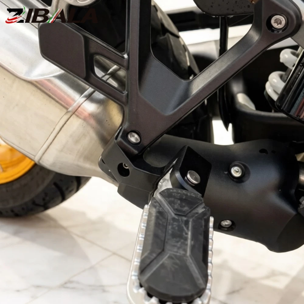 R 1300GS Motorcycle CNC Footrest Footpeg Lowering Kit Rider Foot Peg For BMW R1300GS R1300 GS Triple Black/Trophy 2024 2025 2026