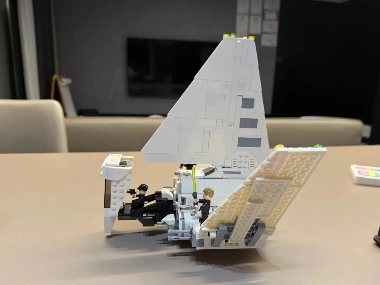 Creative Space-Shuttle Battle Millitary Spaceship MOC Galaxy Star-Ship Battle Plane Aircraft Model Building Bricks Gift Boys Set
Creative Space-Shuttle Battle Millitary Spaceship MOC Galaxy Star-Ship Battle Plane Aircraft Model Building Bricks Gift Boys Set