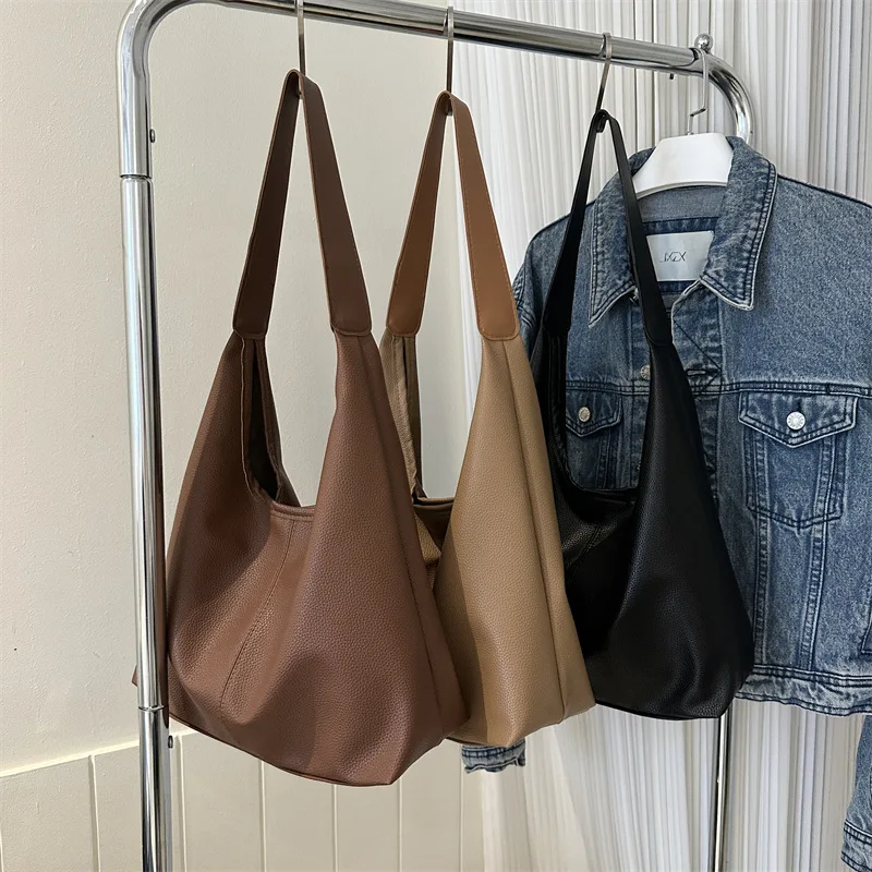 Large Capacity Bag for Women 2025 New Soft Leather Underarm Single Shoulder Retro Water Bucket for Women's Commuting Tote Bag
Large Capacity Bag for Women 2025 New Soft Leather Underarm Single Shoulder Retro Water Bucket for Women's Commuting Tote Bag