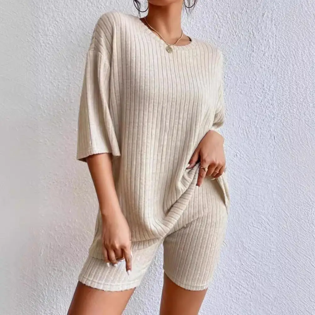 Short Sleeve Top Elastic Waist Shorts Women's Summer Yoga Outfit Set with Round Neck Top High Waist Shorts 2 Piece for American
Short Sleeve Top Elastic Waist Shorts Women's Summer Yoga Outfit Set with Round Neck Top High Waist Shorts 2 Piece for American