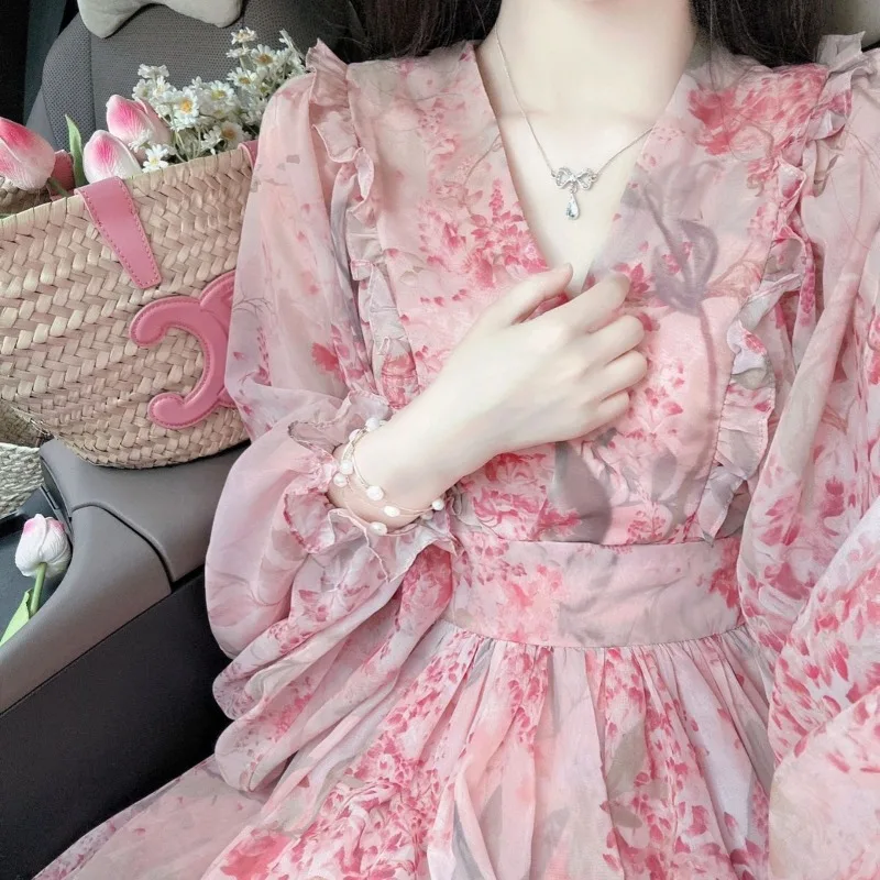 Summer Dress Women Korean Fashion Floral Print V-neck Party Dress Lantern Sleeve Vacation Women Dress Beach Vestidos
Summer Dress Women Korean Fashion Floral Print V-neck Party Dress Lantern Sleeve Vacation Women Dress Beach Vestidos