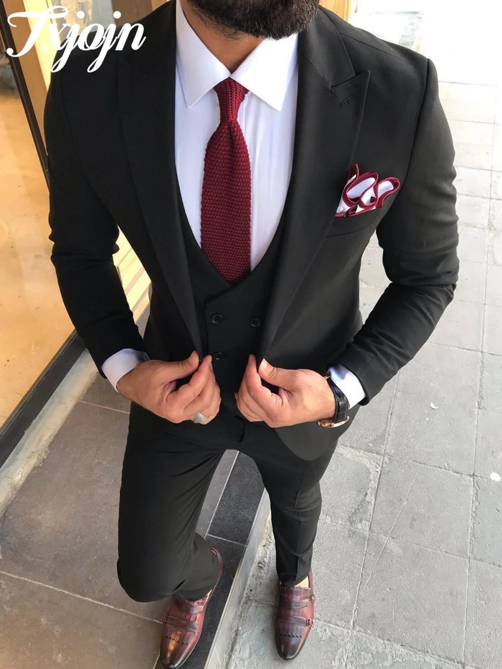 Handsome Peak Lapel Men Suit Set 3PCS Classic Solid Men Tuxedos Suit Charming Single Breasted Slim Suit For Groom Suit Customize
Handsome Peak Lapel Men Suit Set 3PCS Classic Solid Men Tuxedos Suit Charming Single Breasted Slim Suit For Groom Suit Customize