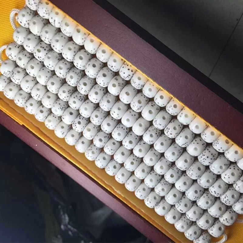 Hainan Moon Bodhi Seed Bracelet, Buddhist , Plain Beads, Natural White Seeds, Moonlight Rare Bead
Hainan Moon Bodhi Seed Bracelet, Buddhist , Plain Beads, Natural White Seeds, Moonlight Rare Bead