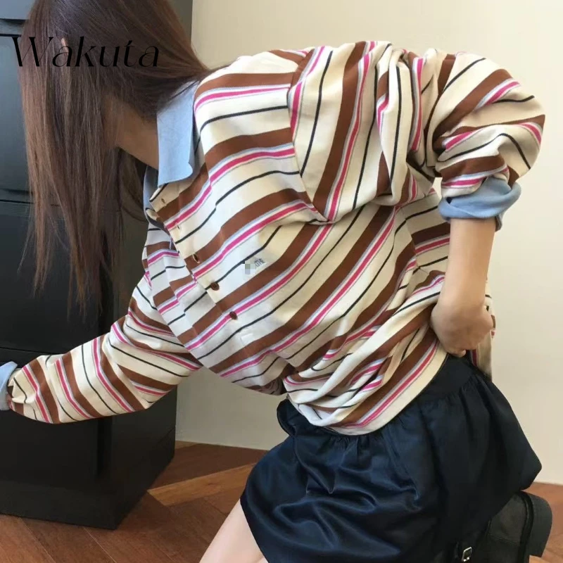 WAKUTA Корея Dongdaemun полосатый цветной блок с вышивкой и лацканами в стиле ретро, Harajuku, повседневный свитер с длинными рукавами Y2k, 여성 반팔 니트
WAKUTA Корея Dongdaemun полосатый цветной блок с вышивкой и лацканами в стиле ретро, Harajuku, повседневный свитер с длинными рукавами Y2k, 여성 반팔 니트