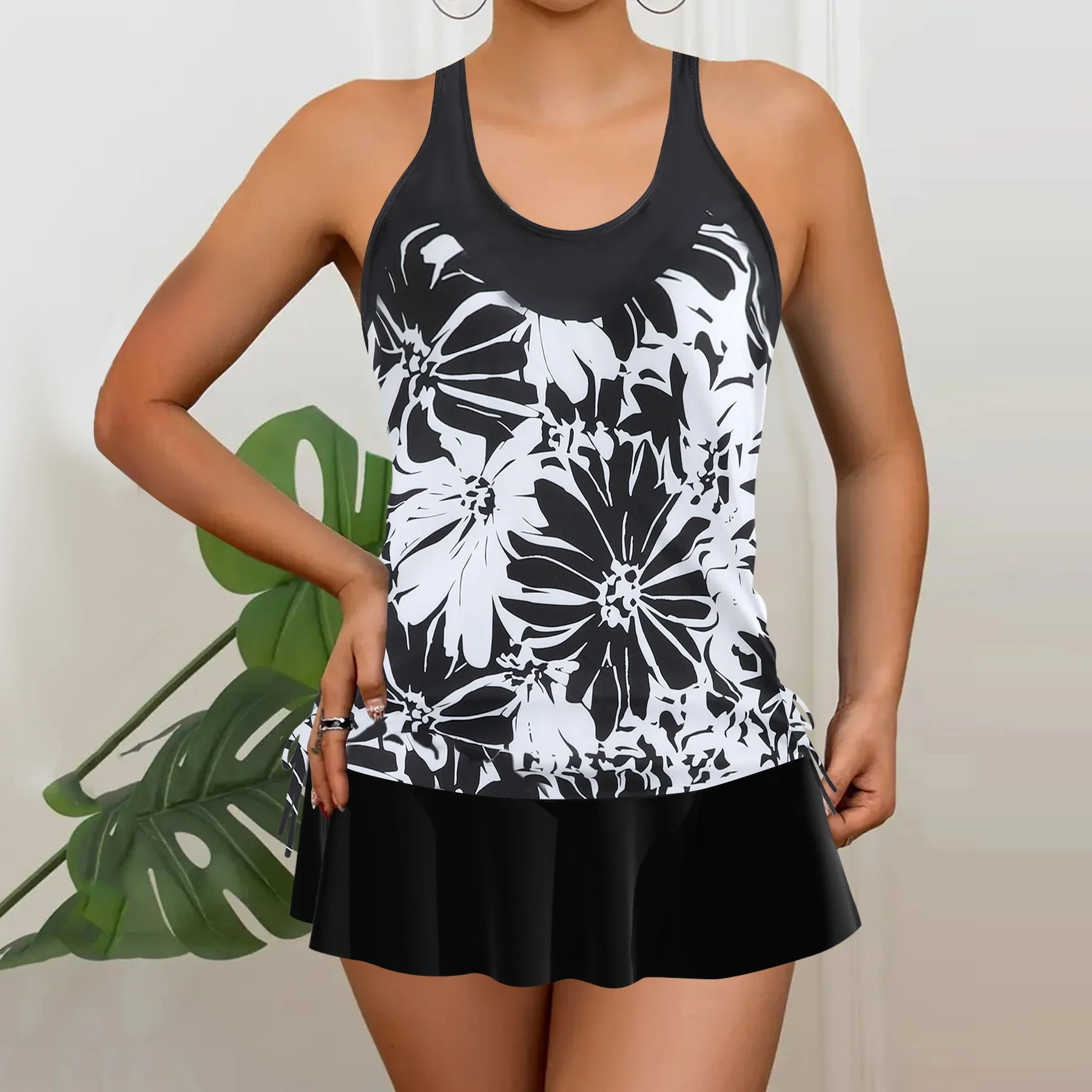 Women's Summer Vacation Tankini Set - High Stretch Crew Neck Swimsuit with Random Print, Knit Fabric 2 Piece Tropical Bikini
Women's Summer Vacation Tankini Set - High Stretch Crew Neck Swimsuit with Random Print, Knit Fabric 2 Piece Tropical Bikini