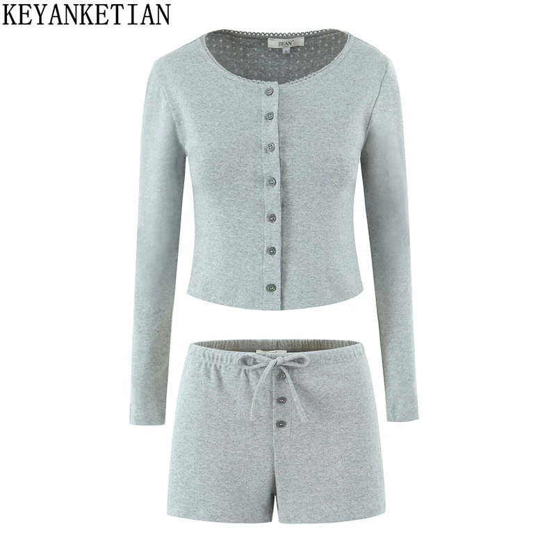 KEYANKETIAN Spring/Autumn New Leisure style Lace Decorated Knitted Cardigan Drawstring Elastic Waist Shorts Women's Two-Piece
KEYANKETIAN Spring/Autumn New Leisure style Lace Decorated Knitted Cardigan Drawstring Elastic Waist Shorts Women's Two-Piece