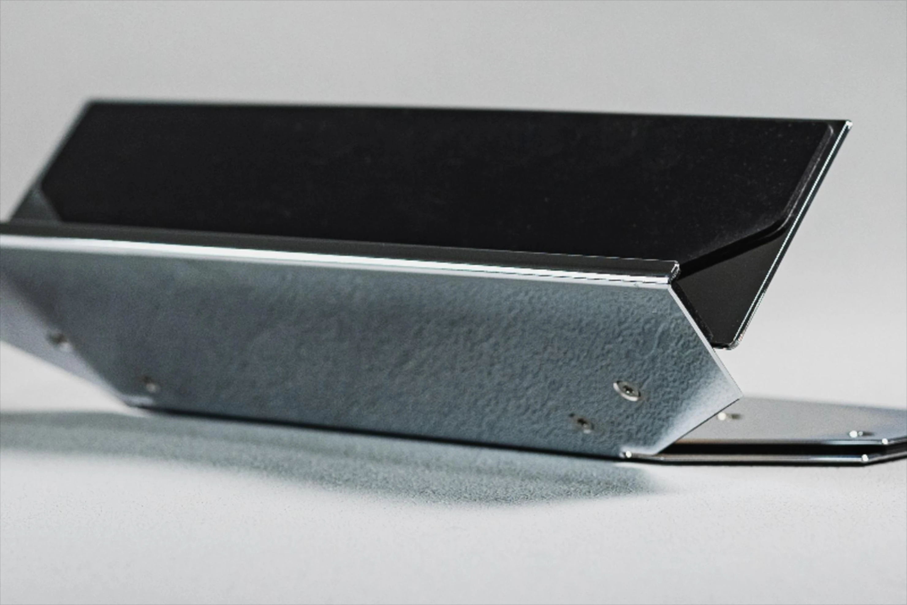 Metal Keyboard Stand Custom Stainless Steel Polishing Laptop Storage Bracket Stand Keyboard Office Gaming Universal Accessories
Metal Keyboard Stand Custom Stainless Steel Polishing Laptop Storage Bracket Stand Keyboard Office Gaming Universal Accessories