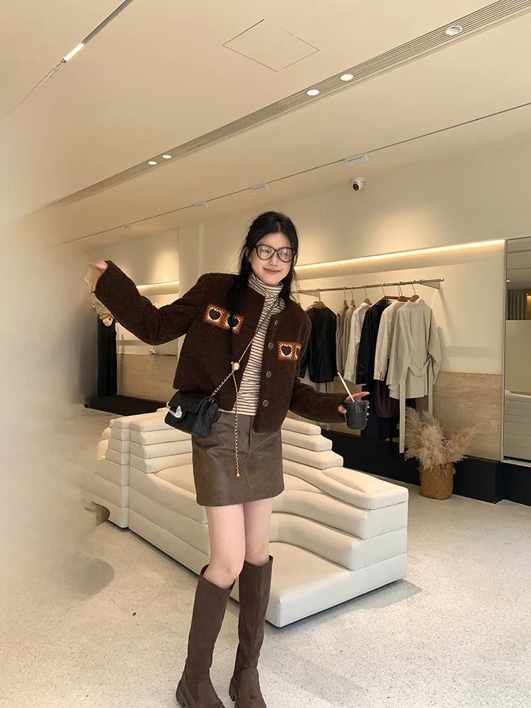 Caramel Brown Short A-Line Leather Skirt Women's New Style Elegant High-End Feeling Spicy Slim Fit Half-length Skirt
Caramel Brown Short A-Line Leather Skirt Women's New Style Elegant High-End Feeling Spicy Slim Fit Half-length Skirt