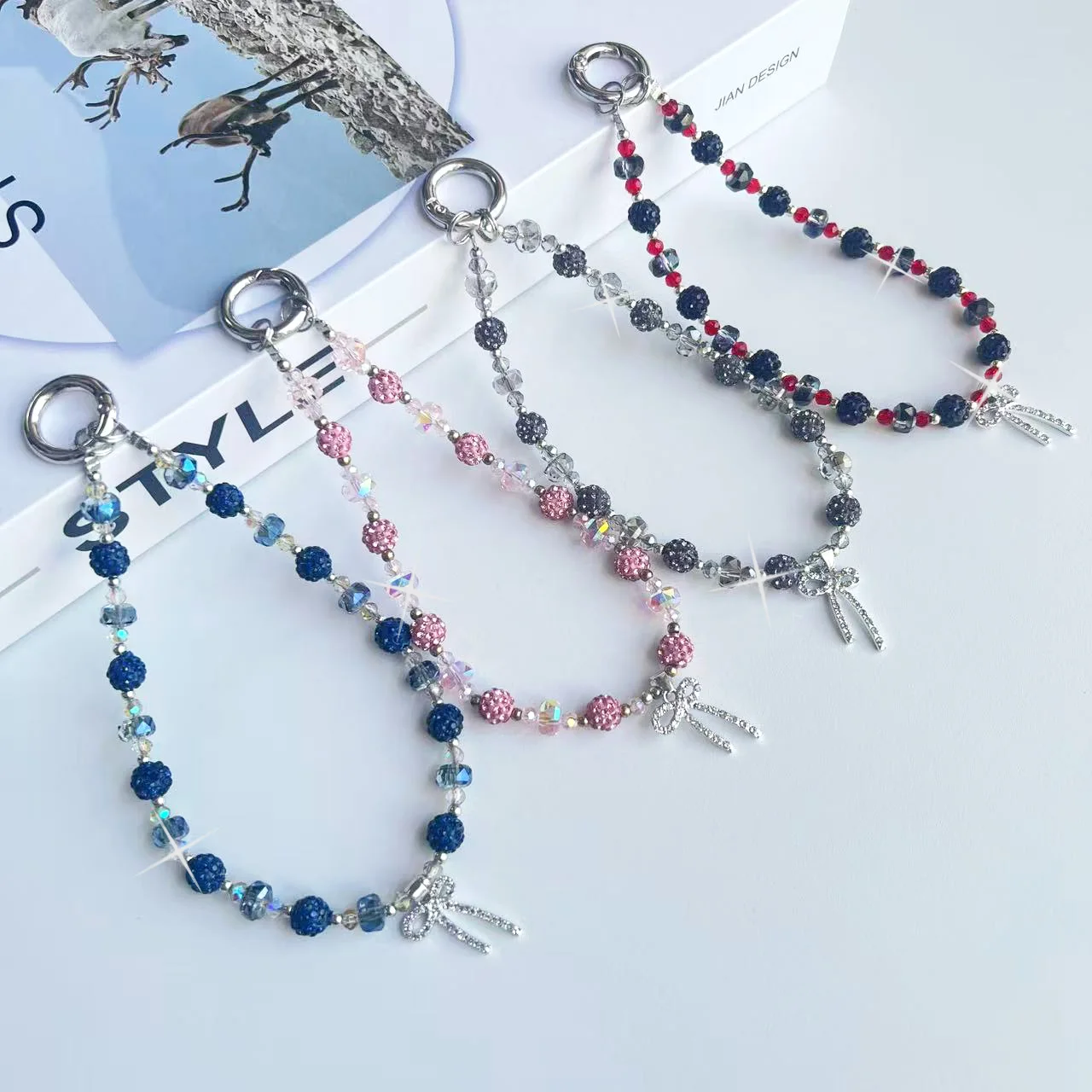 New Rich Woman For Mobile Phone Chain Crystal Hand Bow Beaded Bag Pendant Fashion Light Luxury Chain Anti Loss Lanyard
New Rich Woman For Mobile Phone Chain Crystal Hand Bow Beaded Bag Pendant Fashion Light Luxury Chain Anti Loss Lanyard
