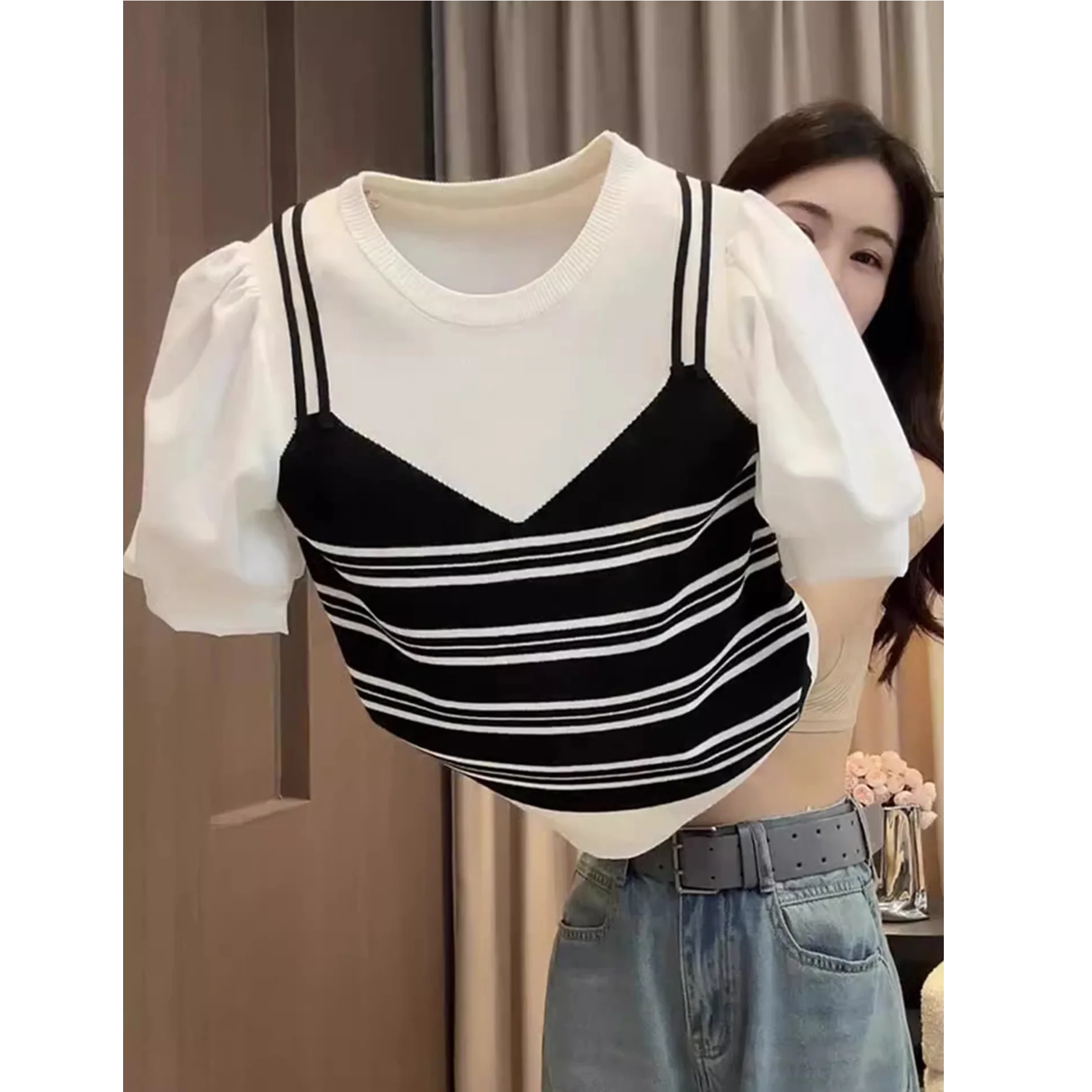 Comfortable Striped Fake Two-Piece T-Shirt Short Sleeve Loose Feeling Summer Fashionable Personality Commute Style Women's Top
Comfortable Striped Fake Two-Piece T-Shirt Short Sleeve Loose Feeling Summer Fashionable Personality Commute Style Women's Top