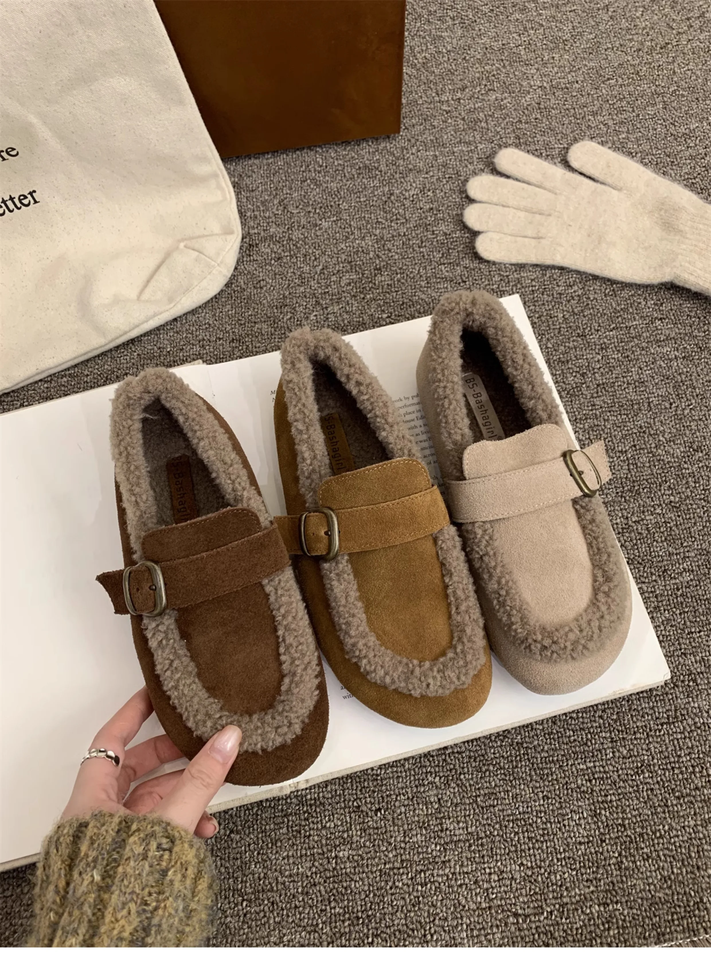 Fur Winter Warm Shoe 2025 Retro Comfort Ballet Shoes Female Casual Daily Low Heel Belt Buckle Strap Women Pumps Zapatos De Mujer
Fur Winter Warm Shoe 2025 Retro Comfort Ballet Shoes Female Casual Daily Low Heel Belt Buckle Strap Women Pumps Zapatos De Mujer