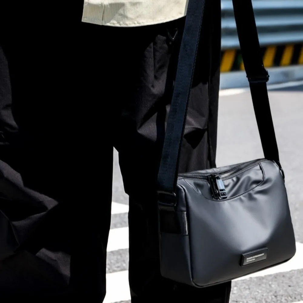 Waterproof Men Crossbody Bag Phone Pouch Large Capacity Student Shoulder Bag with Multiple Pockets Leisure Messenger Bag
Waterproof Men Crossbody Bag Phone Pouch Large Capacity Student Shoulder Bag with Multiple Pockets Leisure Messenger Bag